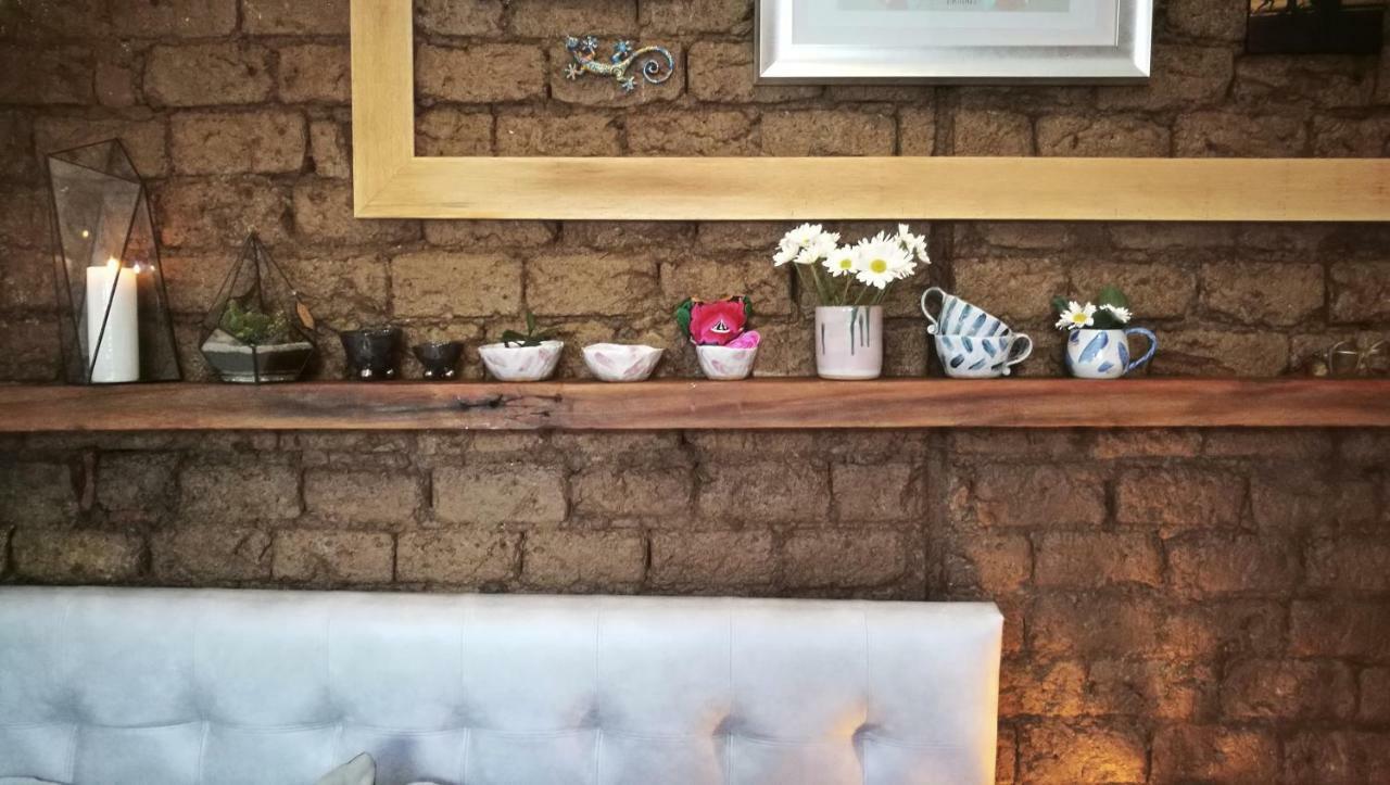 Moonshine Boutique Hostal Калі Екстер'єр фото
